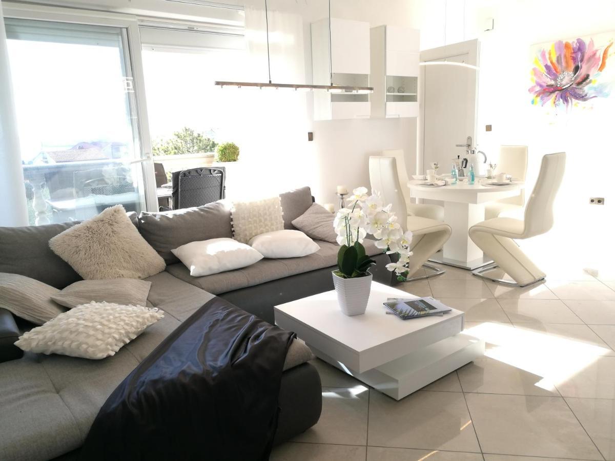 Villa Meli - Apartments Mit Meerblick Medulin Kültér fotó