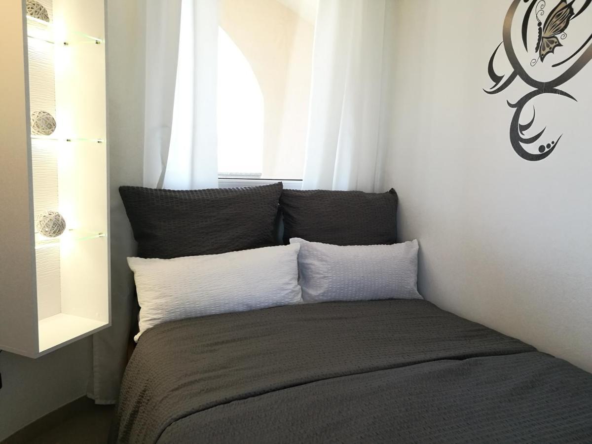 Villa Meli - Apartments Mit Meerblick Medulin Kültér fotó