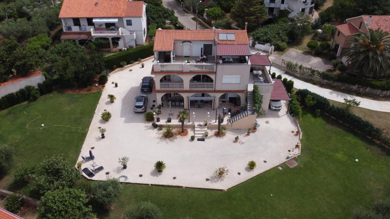 Villa Meli - Apartments Mit Meerblick Medulin Kültér fotó