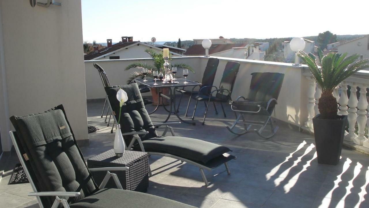 Villa Meli - Apartments Mit Meerblick Medulin Kültér fotó